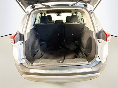 Used 2023 Nissan Rogue SV image 35