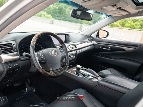 Used 2014 Lexus LS 460 AWD w/ Comfort Package image 13
