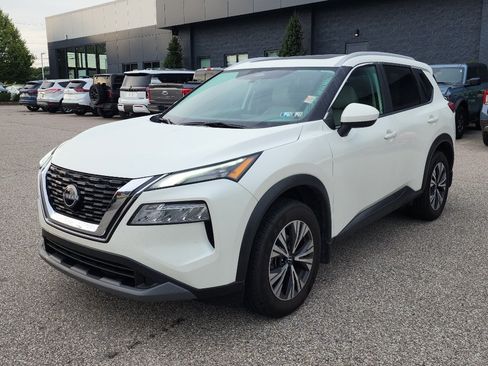 Used 2023 Nissan Rogue SV w/ SV Premium B Package AWD/4WD image 3