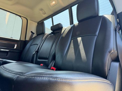 Used 2018 RAM 1500 Laramie w/ Convenience Group AWD/4WD image 8