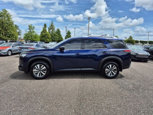 Certified 2023 Nissan Pathfinder SL AWD/4WD image 5