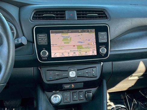 Used 2022 Nissan Leaf SL Plus image 19