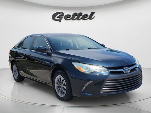 Used 2016 Toyota Camry LE FWD image 5