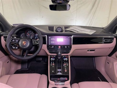 New 2026 Porsche Macan image 26