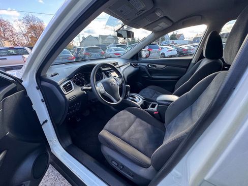 Used 2015 Nissan Rogue SV w/ SV Premium Package image 11