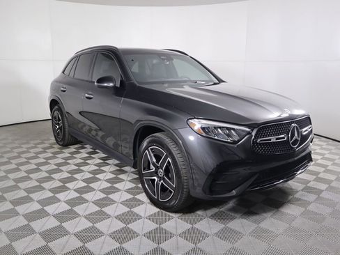 Certified 2025 Mercedes-Benz GLC 300 GLC 300 image 3