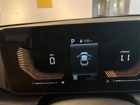 Used 2025 Kia K4 LXS image 40