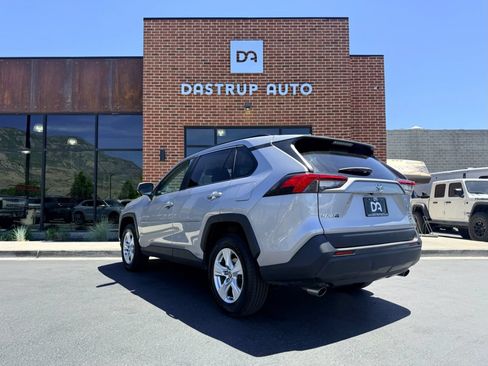Used 2021 Toyota RAV4 XLE AWD/4WD image 7
