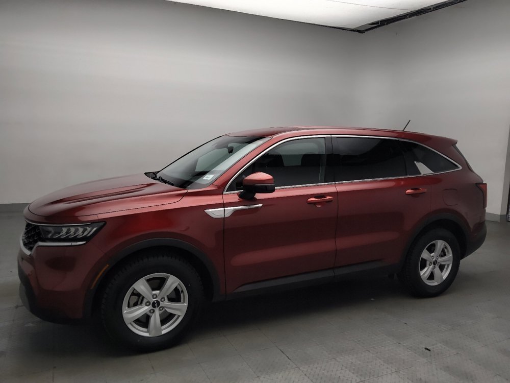 Used 2023 Kia Sorento LX FWD image 2