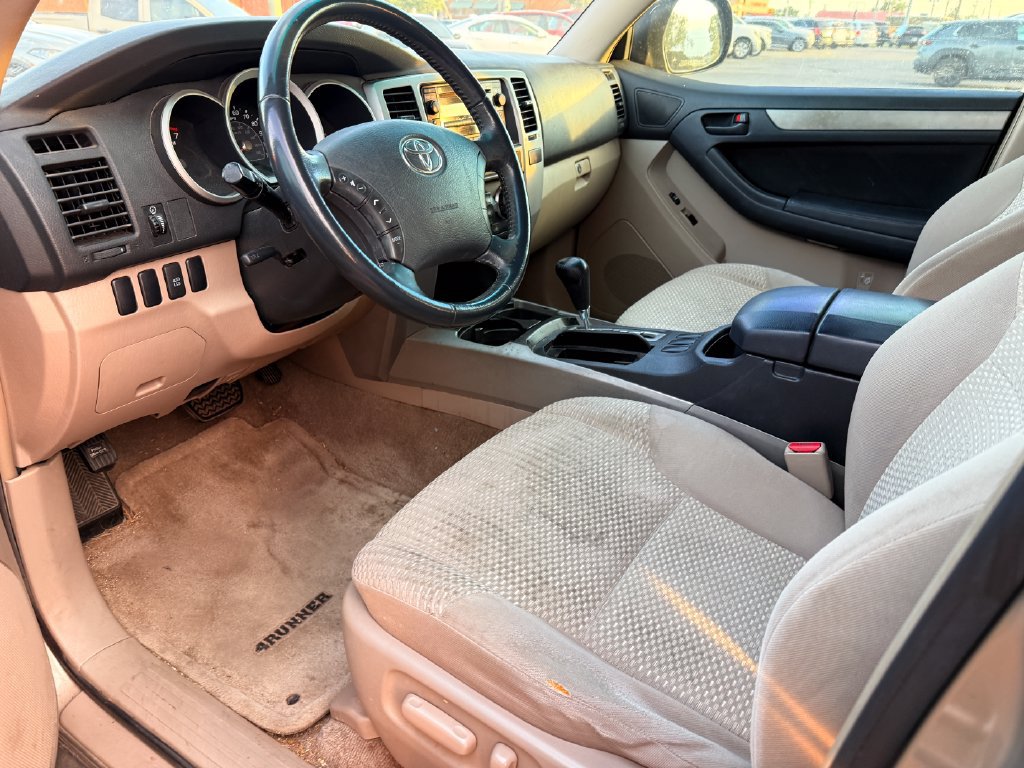 Used 2006 Toyota 4Runner SR5 RWD image 2