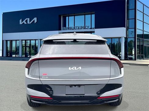 New 2025 Kia EV6 Wind image 5