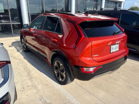 Used 2023 Kia Niro Wind w/ Wind Preserve Package FWD image 13