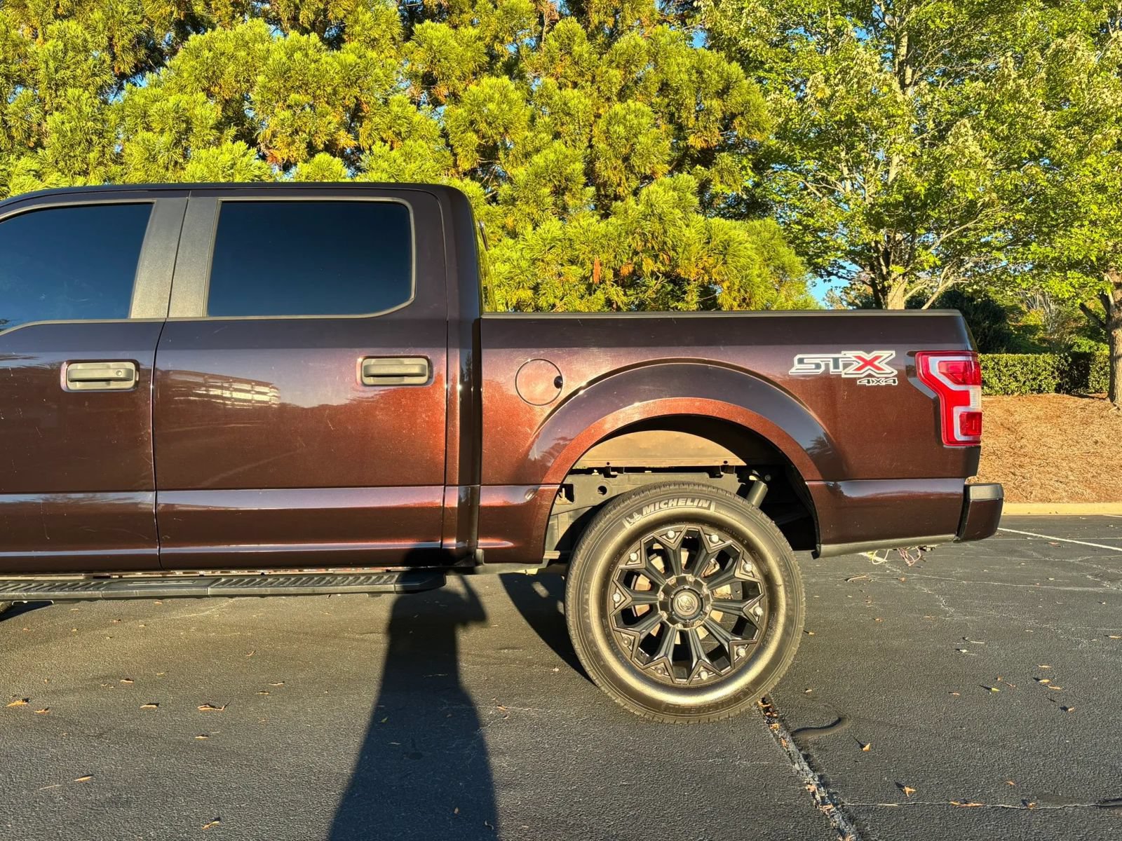 Used 2019 Ford F150 XL w/ Equipment Group 101A Mid AWD/4WD image 4