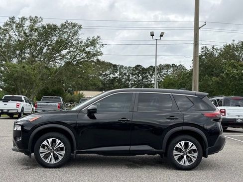 Used 2022 Nissan Rogue SV FWD image 4