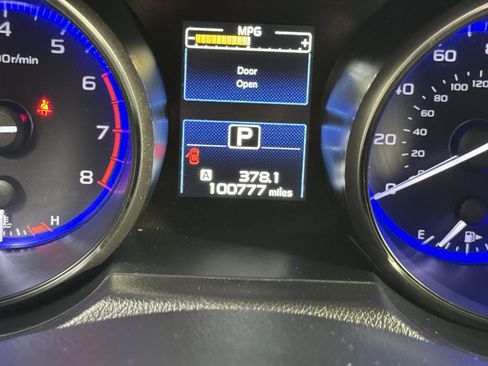 Used 2016 Subaru Legacy 2.5i Limited AWD/4WD image 29