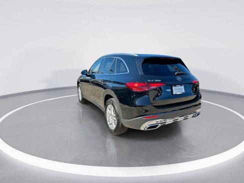 Used 2024 Mercedes-Benz GLC 300 4MATIC image 6