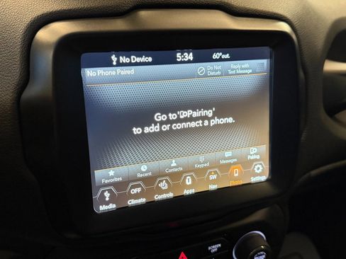 Used 2022 Jeep Renegade Latitude w/ Convenience Group image 12