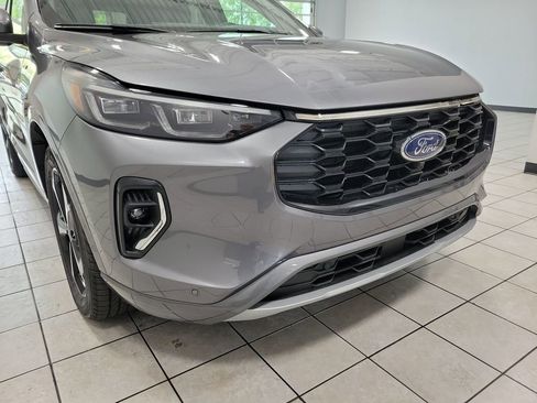Used 2023 Ford Escape ST-Line Elite AWD/4WD image 24