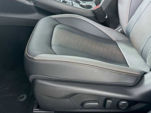 New 2025 Subaru Crosstrek 2.5i Limited w/ Popular Package #3A image 17