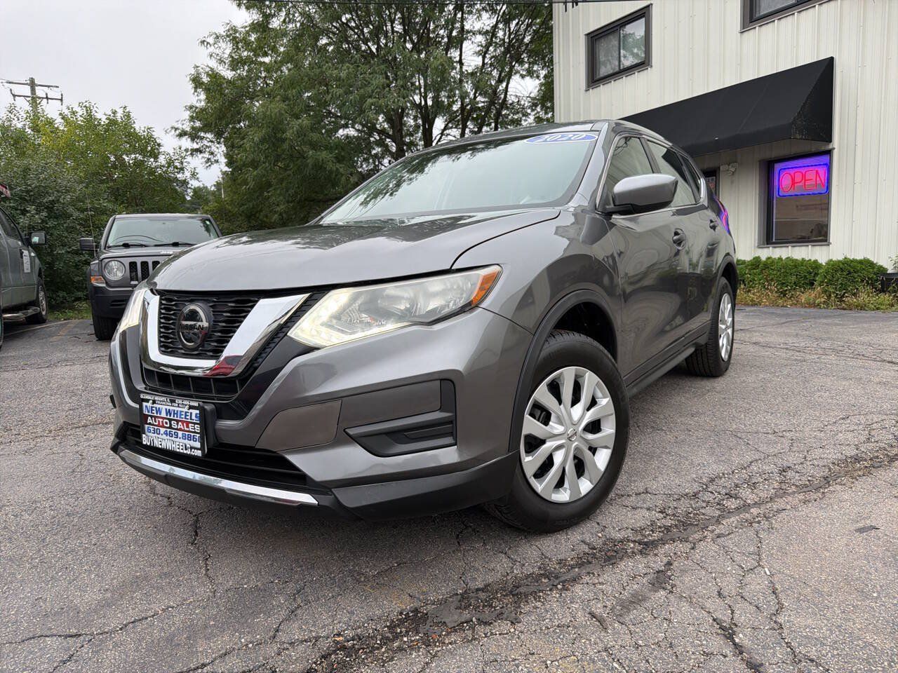 Used 2020 Nissan Rogue S AWD/4WD image 1