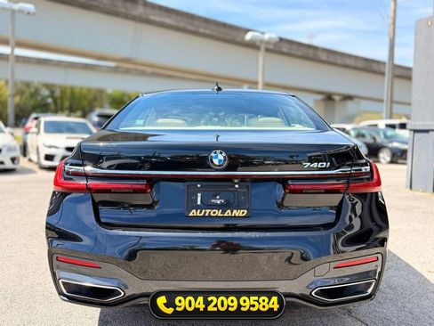 Used 2020 BMW 740i w/ Luxury Rear Seating Package RWD image 41