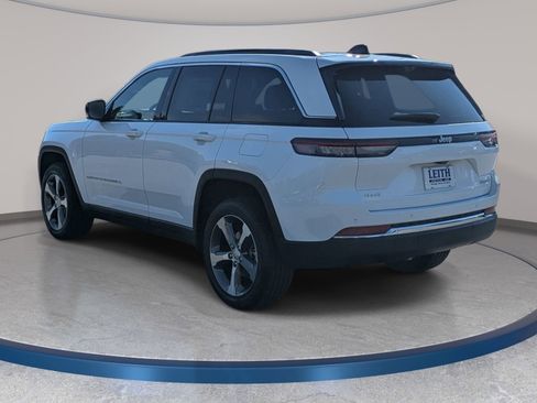 New 2025 Jeep Grand Cherokee Limited w/ Luxury Tech Group II AWD/4WD image 7