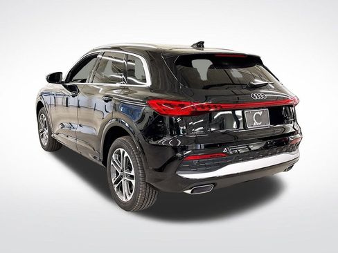 New 2025 Audi Q5 Premium image 3