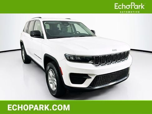 Used 2023 Jeep Grand Cherokee Laredo w/ Luxury Tech Group I RWD image 1