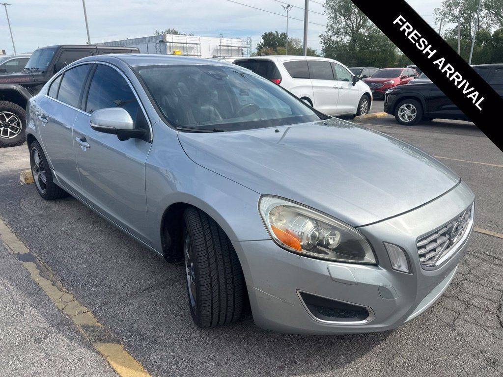 Used 2011 Volvo S60 T6 AWD/4WD image 1