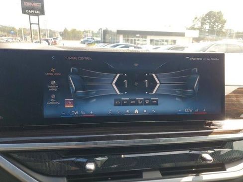 Used 2026 BMW X5 sDrive40i image 25