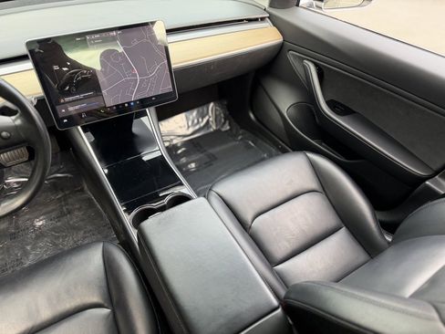 Used 2018 Tesla Model 3 image 42