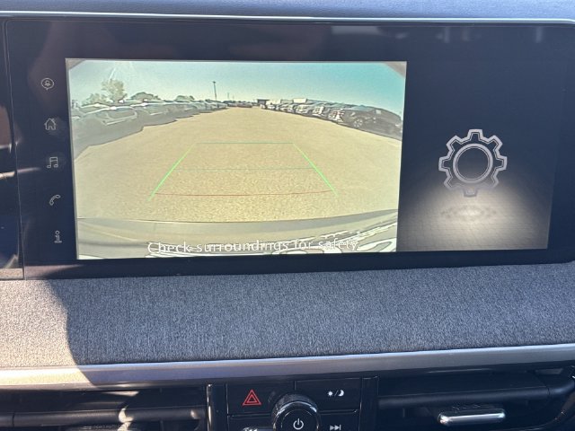 Used 2025 Nissan Kicks SV AWD/4WD image 14