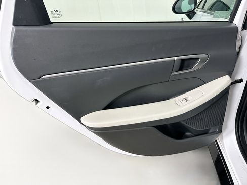 Used 2025 Hyundai Sonata SEL FWD image 25