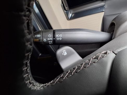 Used 2026 GMC Hummer EV SUV AWD/4WD image 25