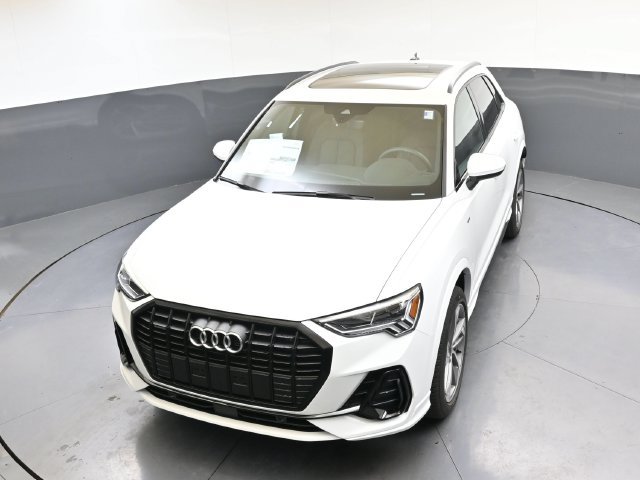Used 2025 Audi Q3 2.0T Premium w/ Convenience Plus Package AWD/4WD image 36