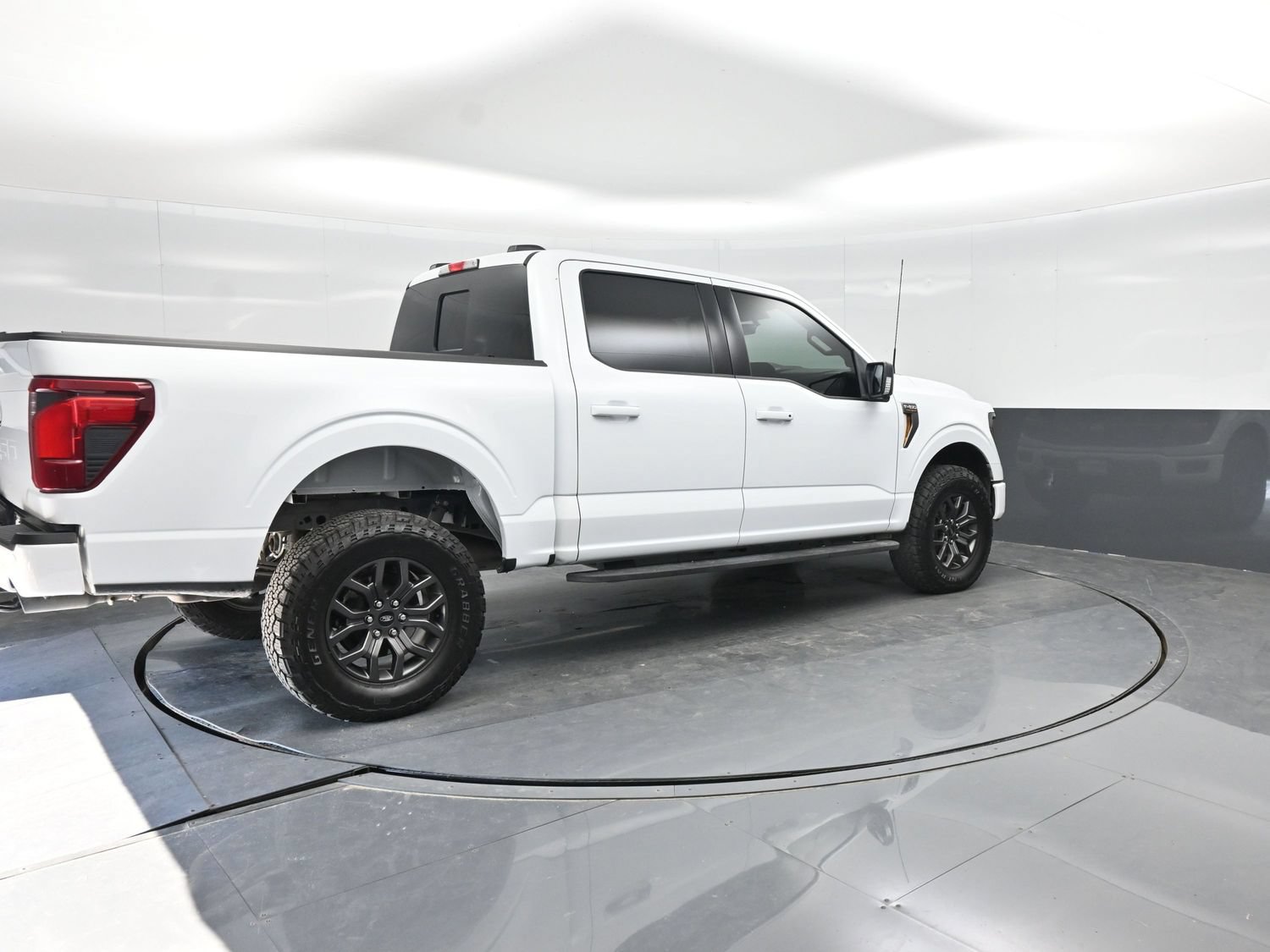 Certified 2025 Ford F150 Tremor w/ Tow/Haul Package AWD/4WD image 11