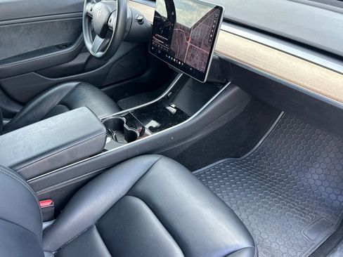 Used 2018 Tesla Model 3 Mid Range RWD image 19