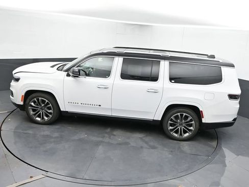 Used 2024 Jeep Grand Wagoneer L Series III image 45