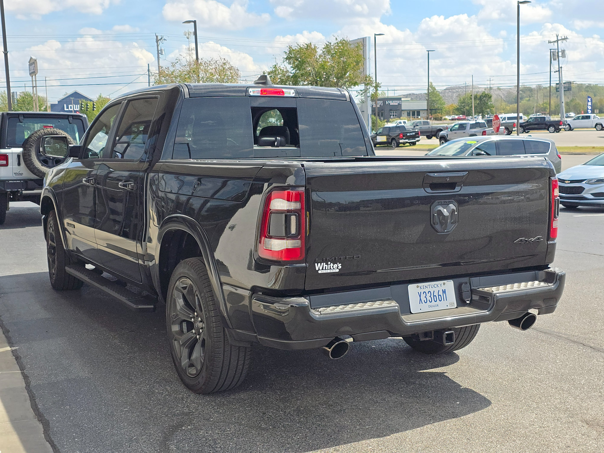 Used 2023 RAM 1500 Limited w/ Night Edition AWD/4WD image 8