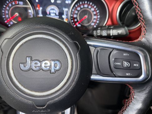 Used 2021 Jeep Wrangler Unlimited Rubicon image 24