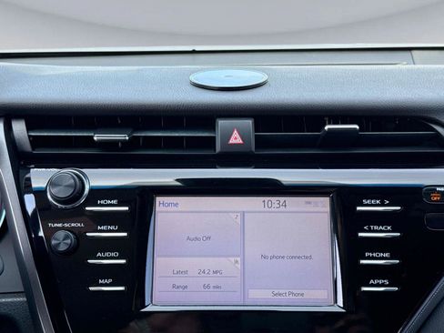 Used 2019 Toyota Camry SE image 21