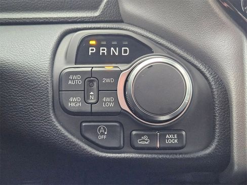 New 2026 RAM 1500 4x4 Crew Cab image 28