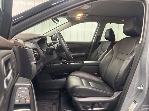 Used 2022 Nissan Rogue SL w/ SL Premium Package image 11