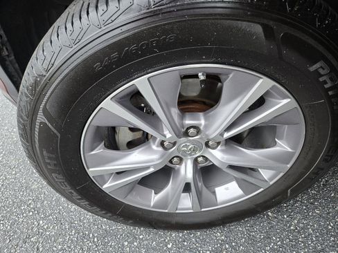 Used 2015 Toyota Highlander XLE FWD image 42