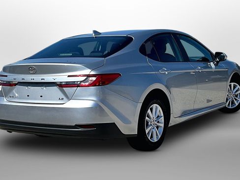 Used 2025 Toyota Camry LE FWD image 11