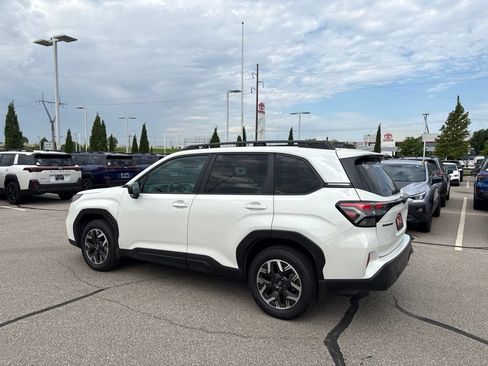 Used 2026 Subaru Forester Premium AWD/4WD image 6