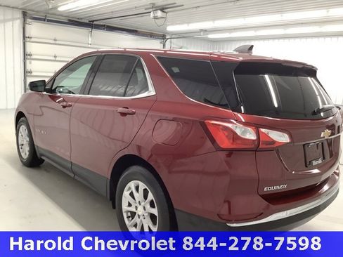 Used 2020 Chevrolet Equinox LT w/ Driver Convenience Package image 4