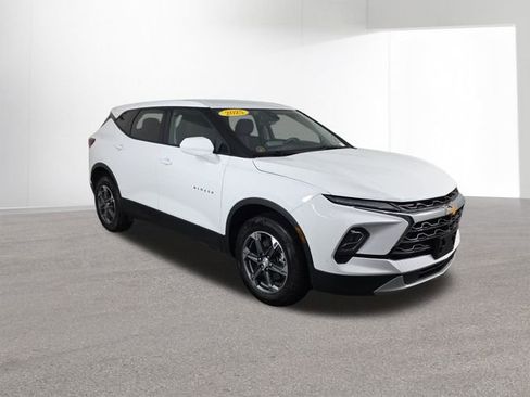 Used 2025 Chevrolet Blazer LT image 12