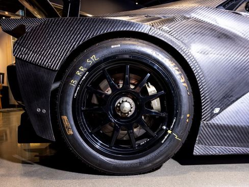 Used 2023 Lamborghini Huracan EVO image 18