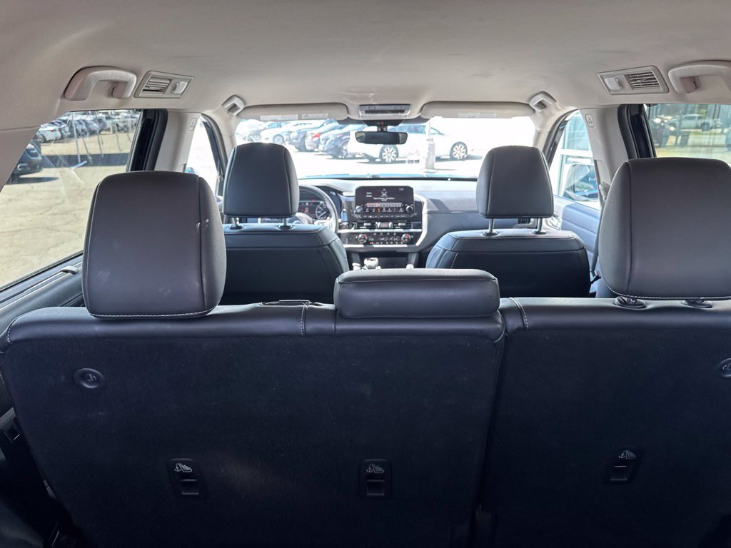 Used 2025 Nissan Pathfinder SL AWD/4WD image 14
